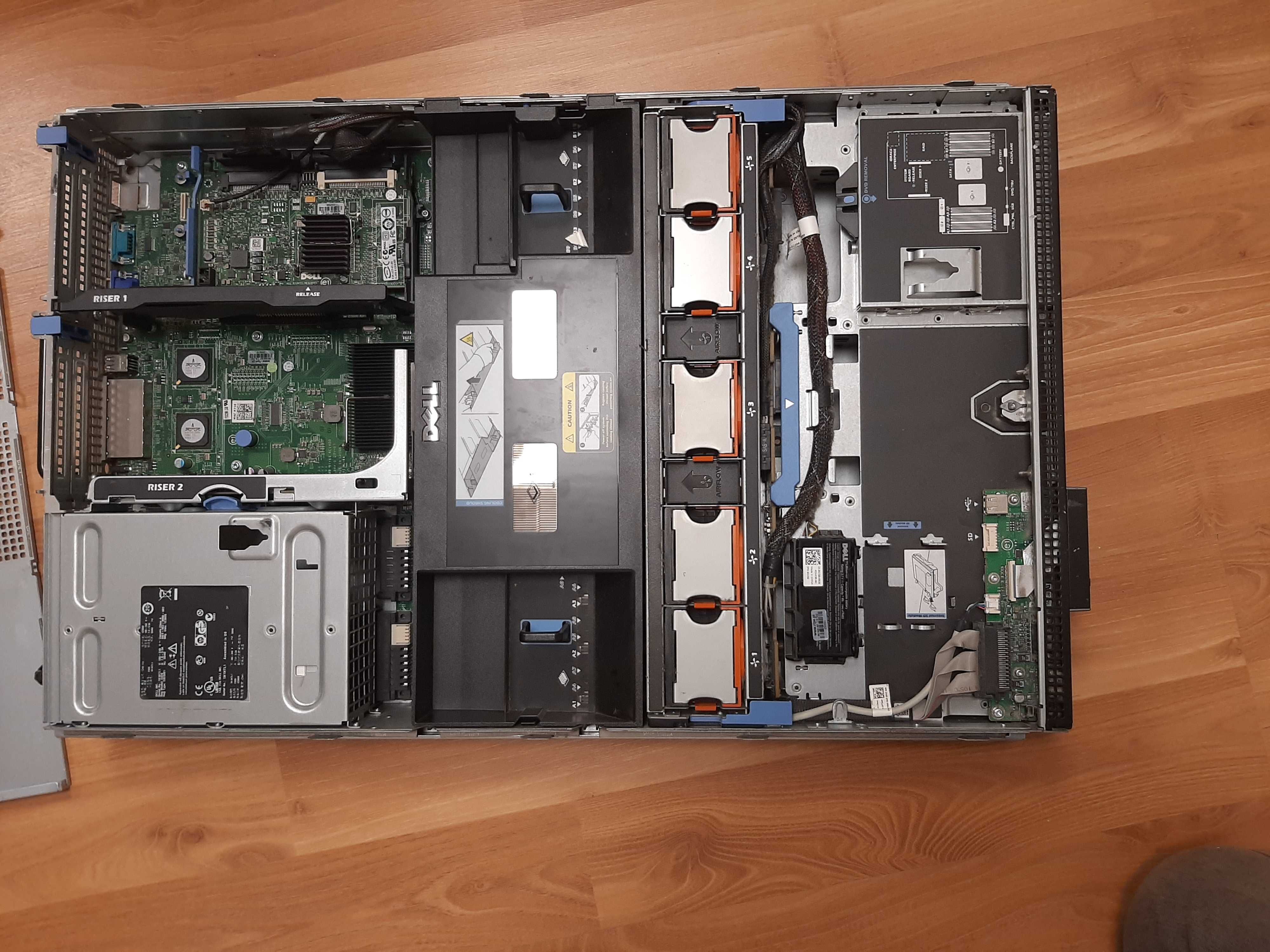 Sprzedam serwer DELL r710 QC x5650 12GB RAM 6x 3,5