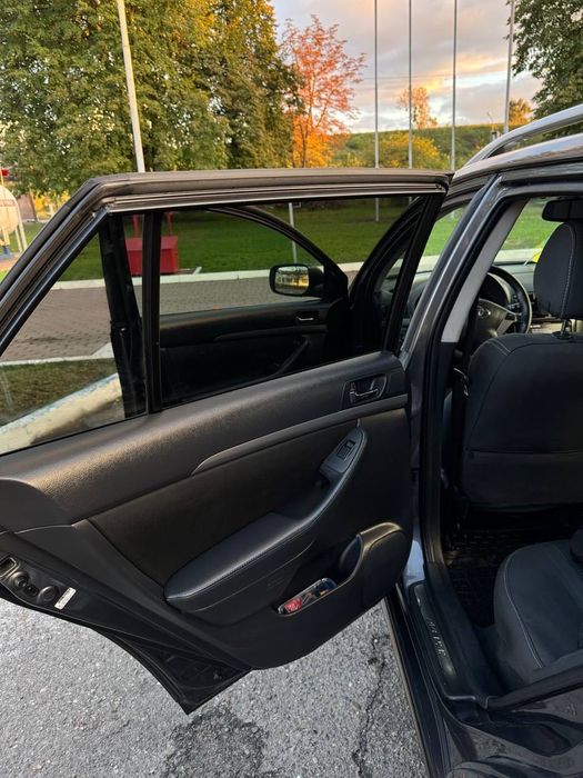 Toyota Avensis 2007 рік