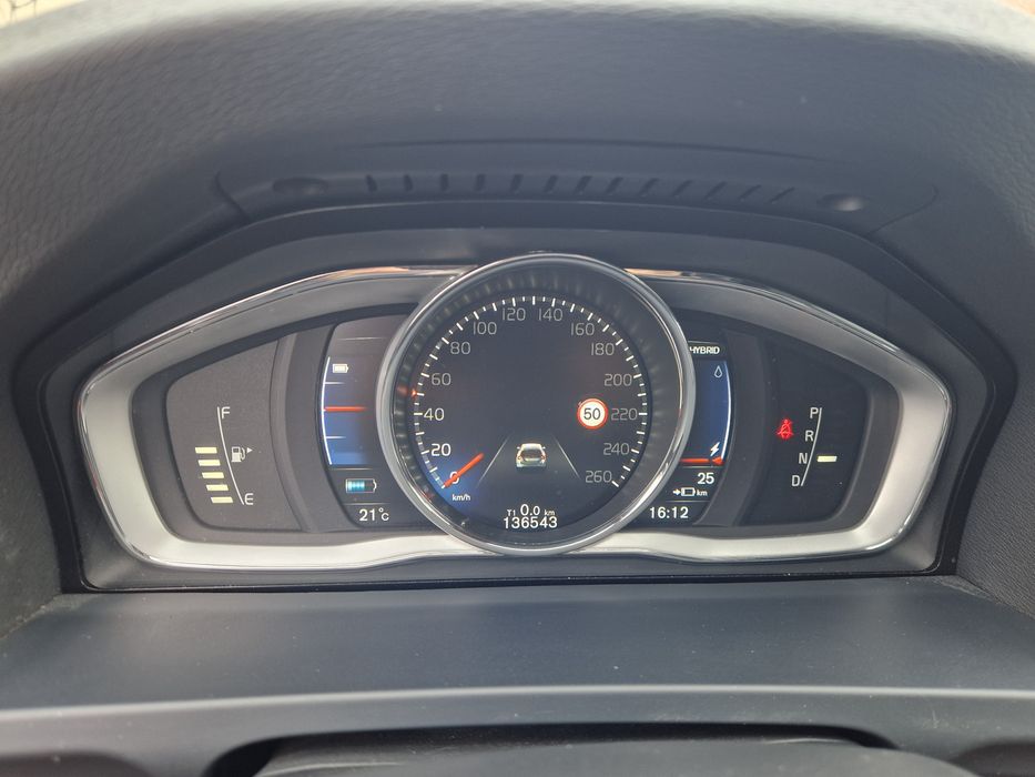 Volvo V60 D6 hibrido plug-in Nacional