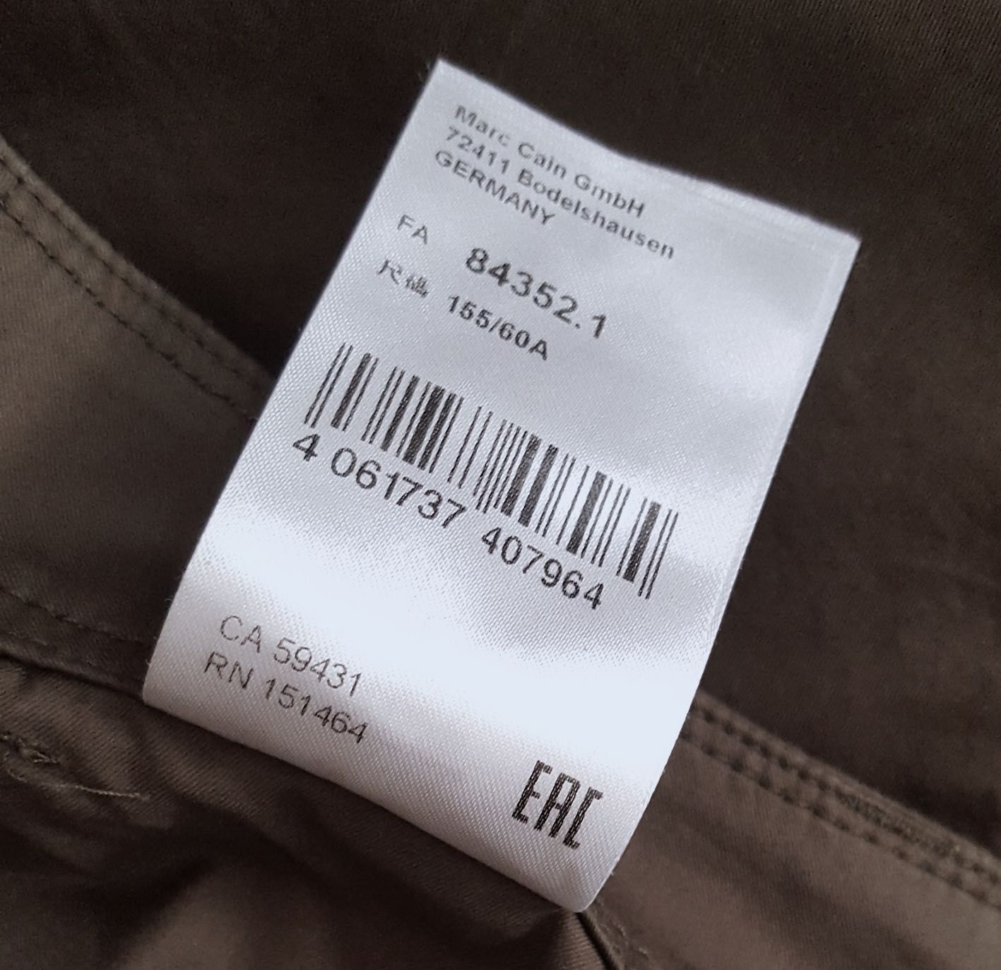 Marc Cain__Cienkie spodnie khaki nogawka roll-up__36 /j.nowe