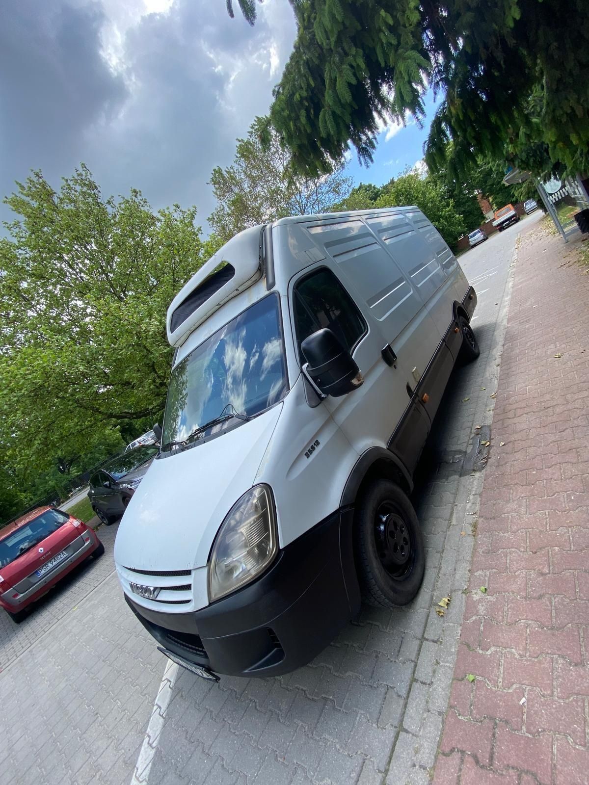 Iveco Daily. Bus .dostawczak . Iveco Daily.
