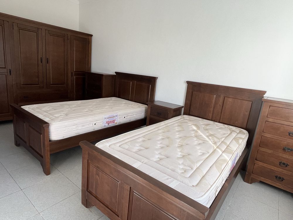 Camas de solteiro com colchão incluído