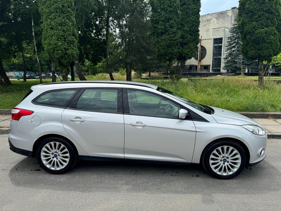 Авто Ford Focus 1.6