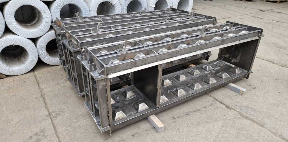 Металоформа Лего-блок для мобільних бетонних  Лего-блоків 2400х600х600