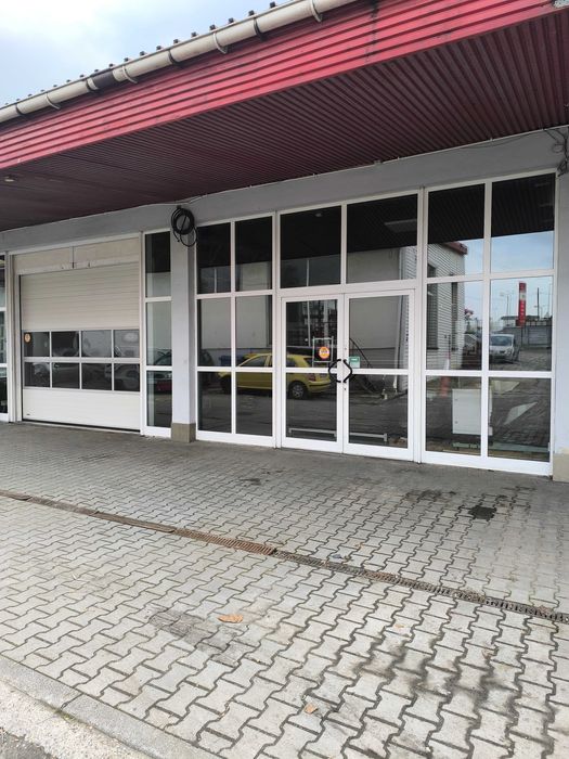 Do wynajęcia hala o pow. 275 m kw - Tarnogórska 12