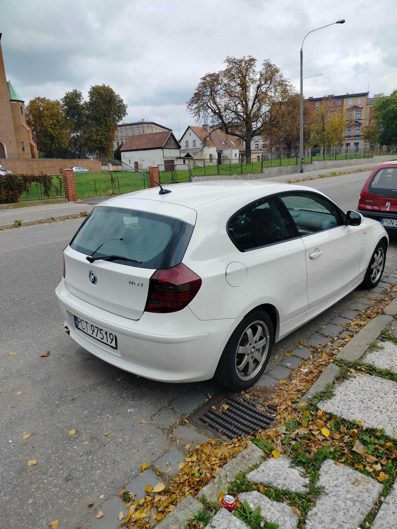 BMW Seria 1, benzyna 2.0, 122 KM, 2011r. 172 tys. przebieg