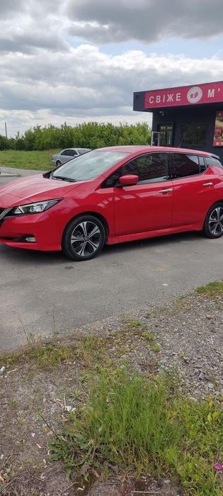 Сдам в оренду ніссан Ліф 20р/в 40кв