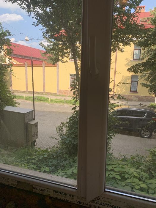 2 кім. Клепарівська, ближній центр