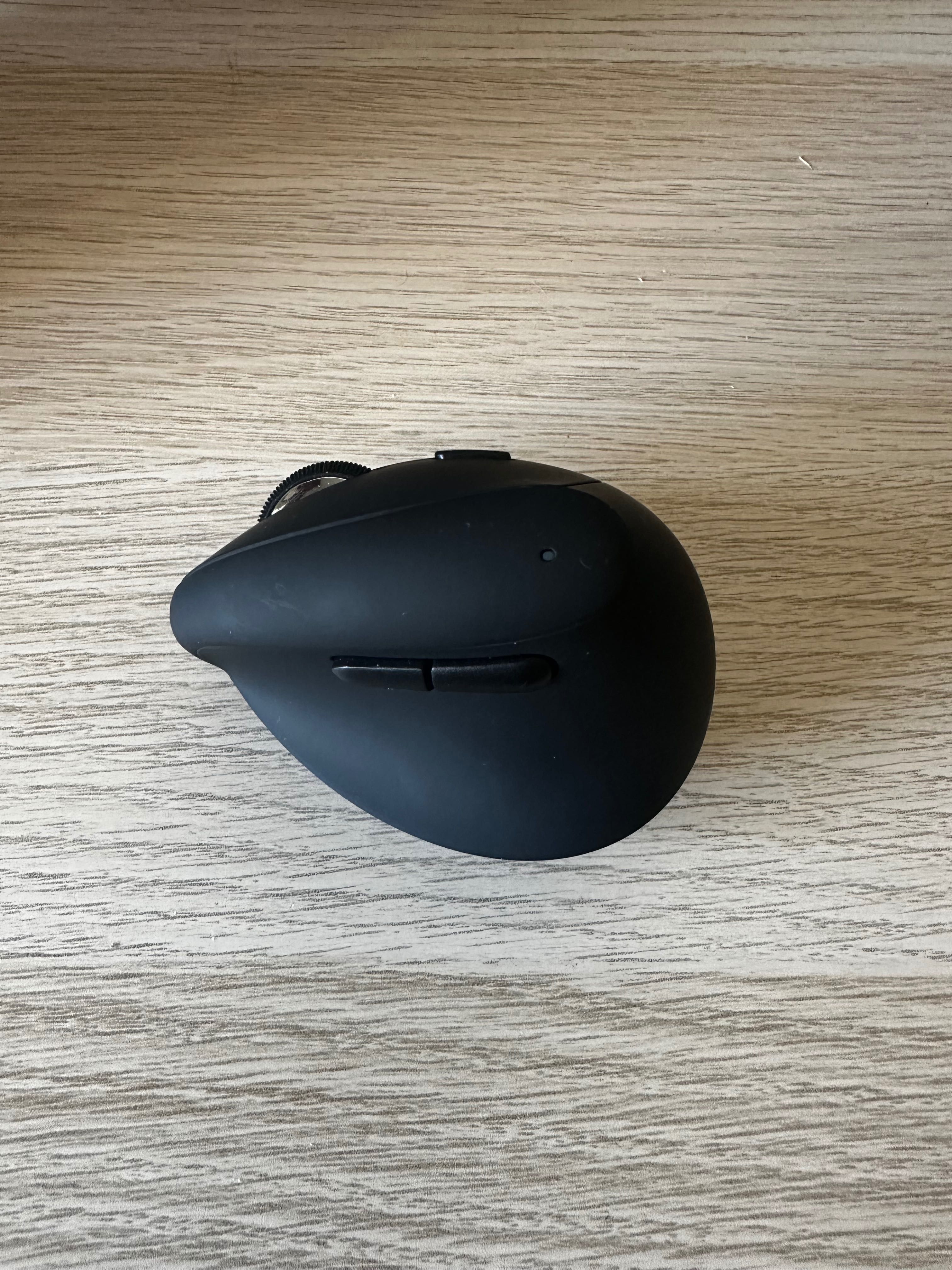 Rato vertical para mãos pequenas