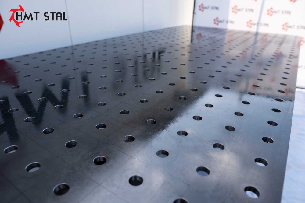 Stół spawalniczy montażowy 3000x1500x200 grubość 15mm,  system 28