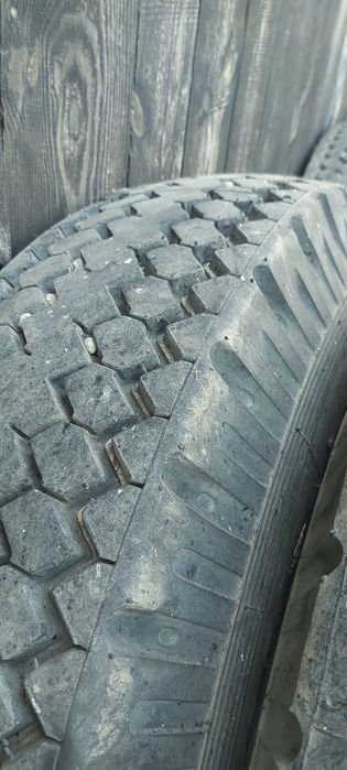 Sprzedam opony z felgami 11.00R20