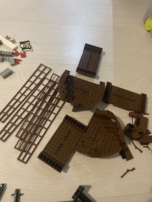 Lego 6285 black seas Barracuda