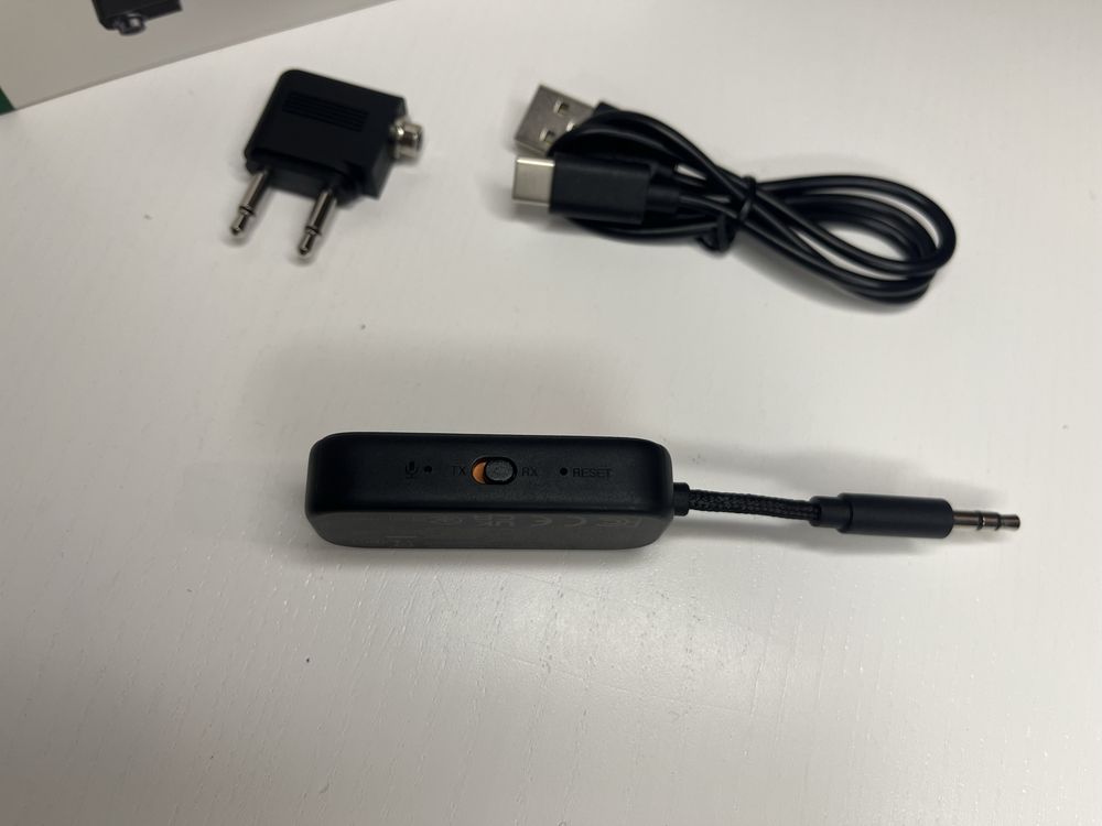 UGREEN CM672 2in1 Aux Bluetooth 5.2 Adapter & Transmitter
