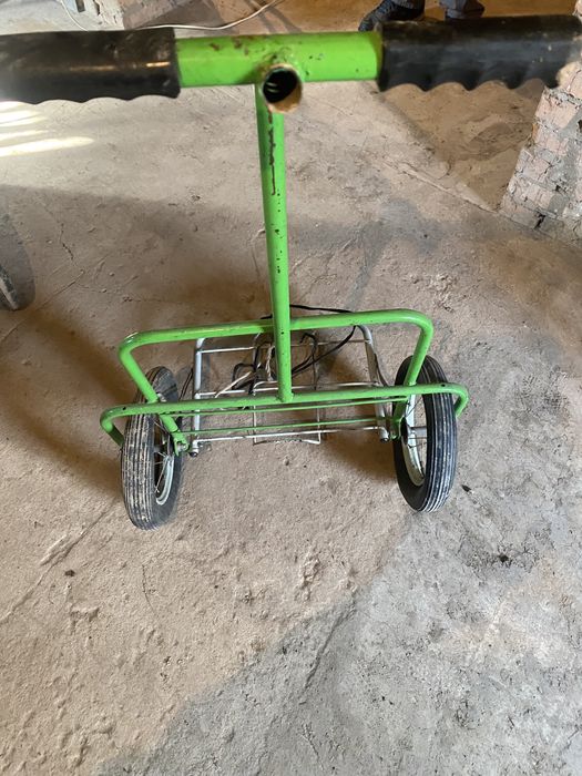 Тачка господарська велика.