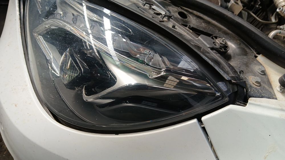 Ótica / farol esquerda MERCEDES-BENZ Classe E (W212)