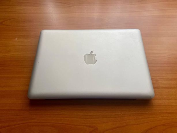 Apple MacBook Pro - 13'' / Mid 2012 / i5 2,5 GHz / 4 GB DDR3 / 500 GB