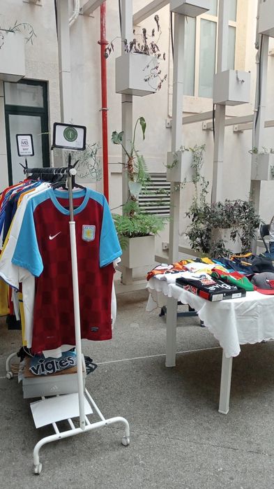 Camisolas de futebol oficiais