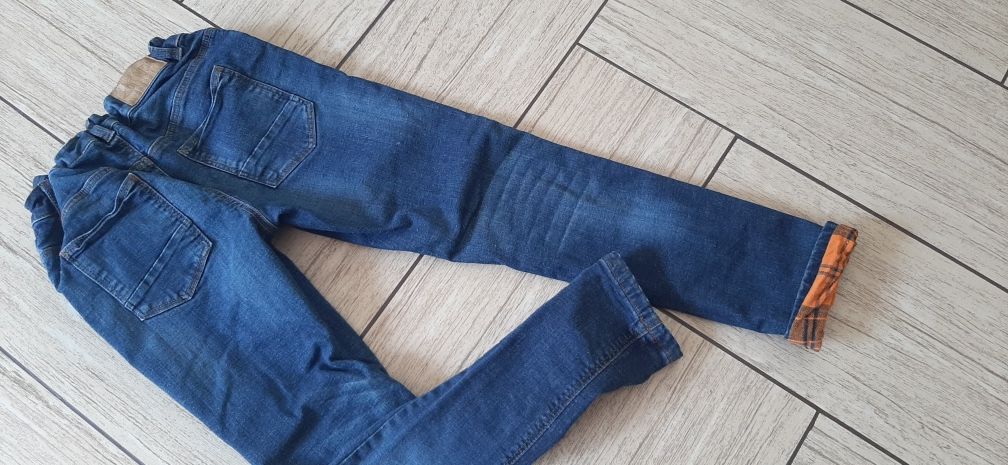 Super spodnie jeans jak nowe r.140 C&A.
