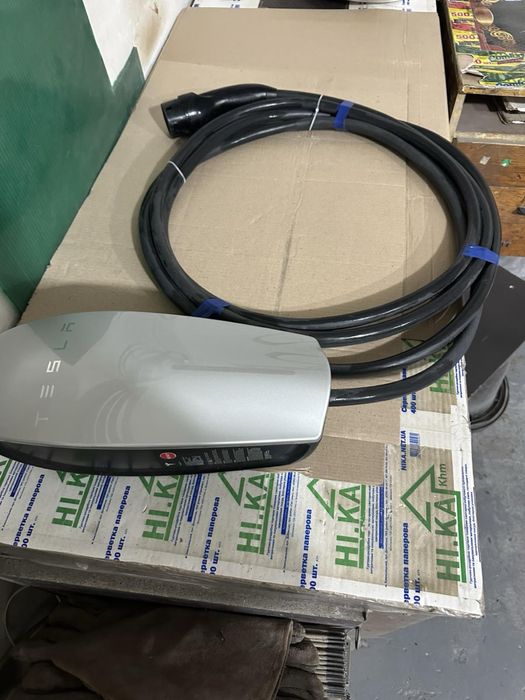 Продам бистру зарядку ТЕСЛА