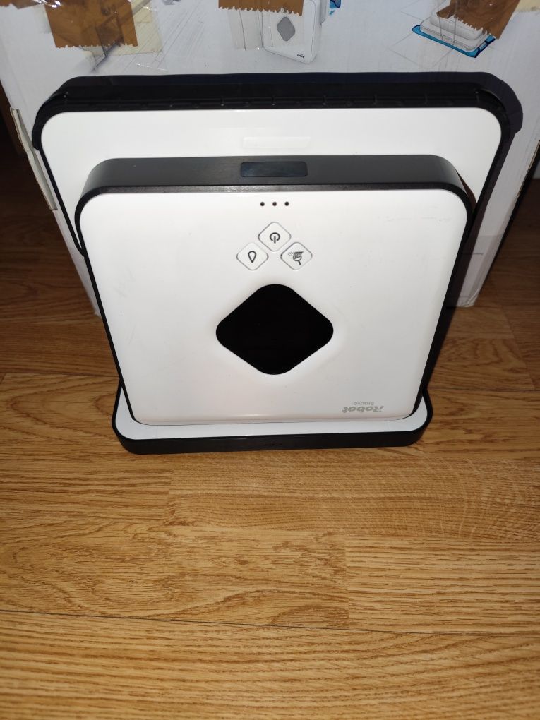 Robot iRobot BRAAVA 390T biały mopujący na mokro i sucho