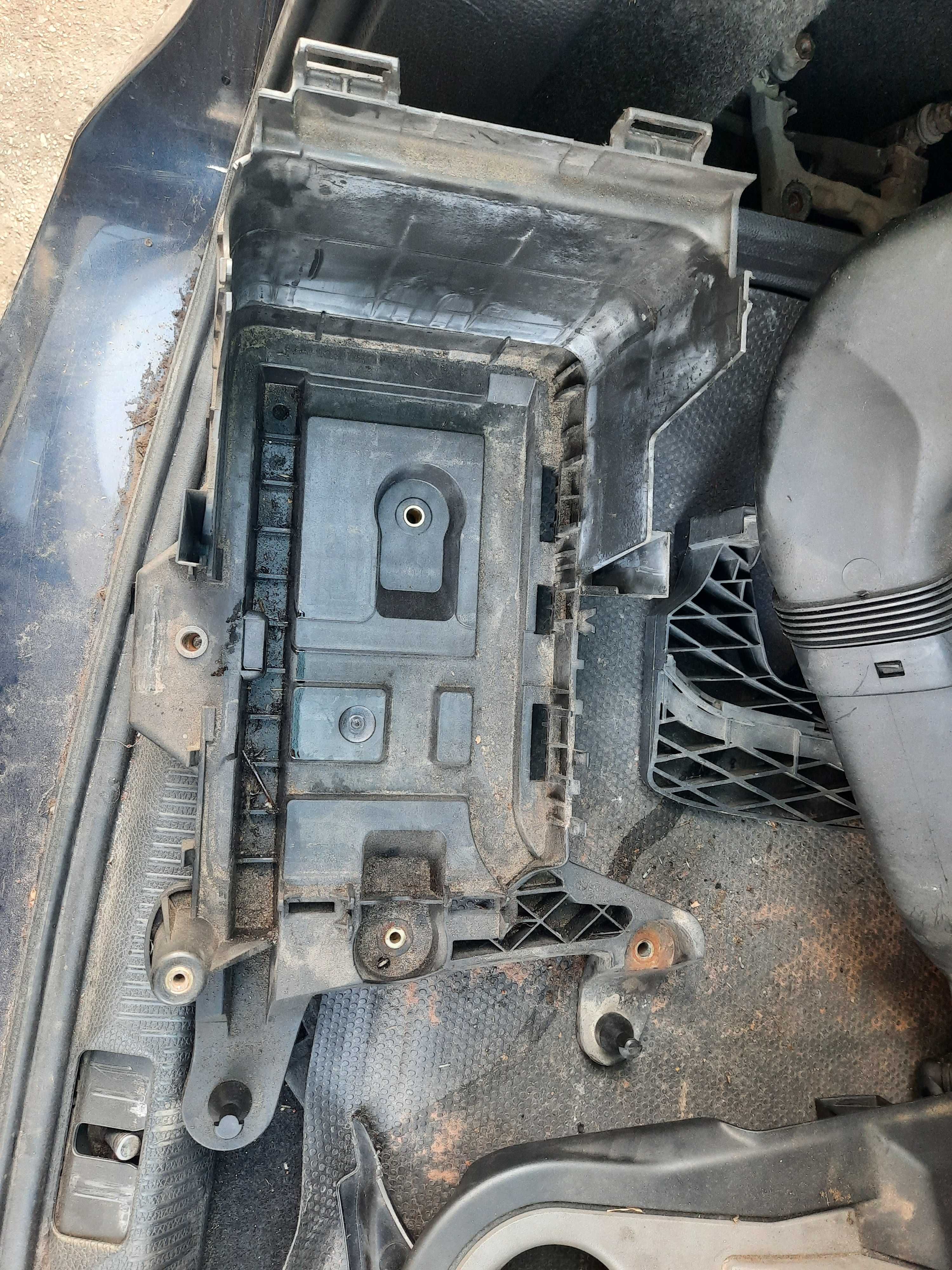 podstawa obudowa akumulatora 1K0.9153.33 Passat B7 Caddy A3
