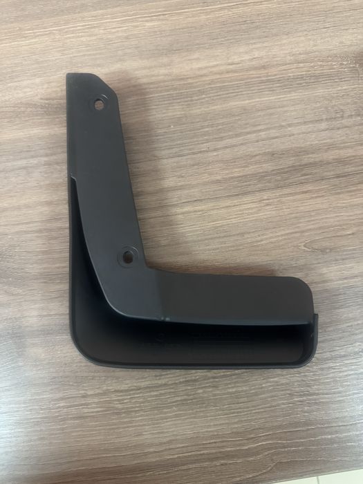 Бризговик передній правий Jetta 7, ціна 250 грн