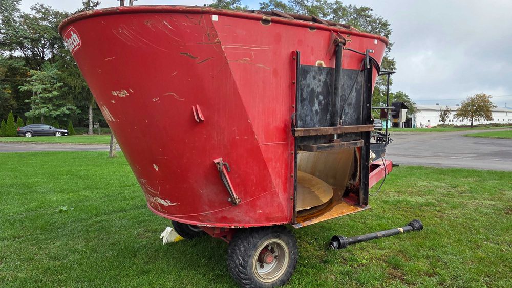 Wóz paszowy WP 10 - Metaltech