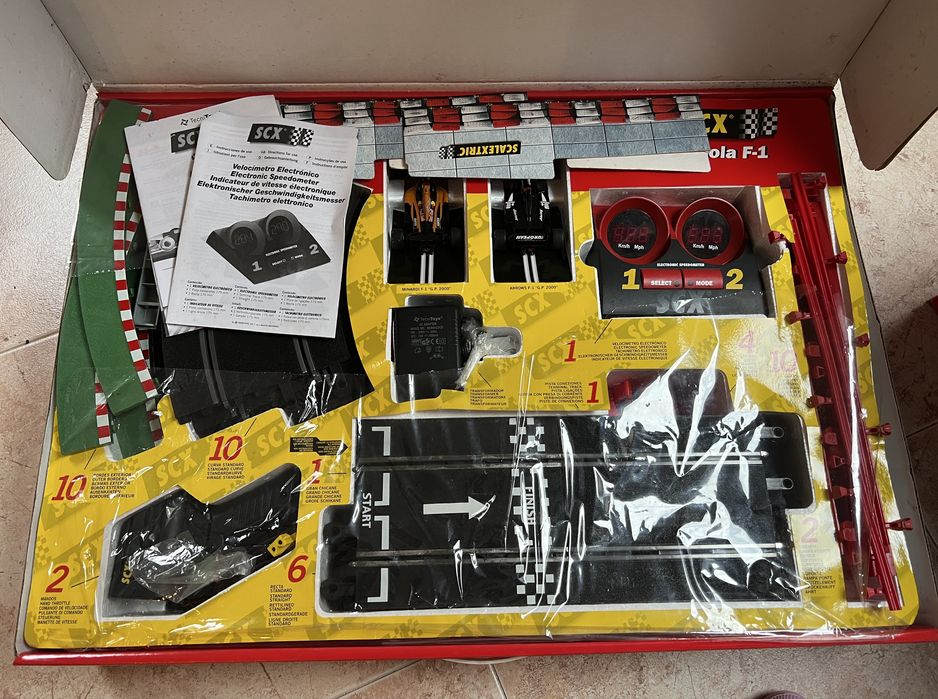 Pista de carros Scalextric F1 e Montecarlo