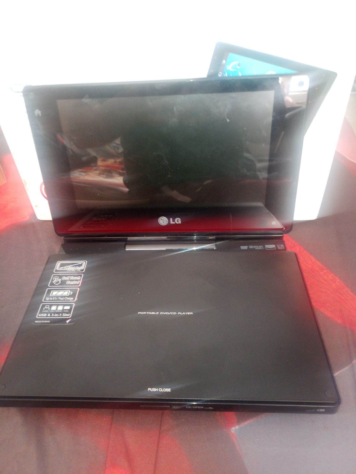 Sprzedam tanio fajne dvd lg DP581B z ekranem 8 cala USB karty sd spraw