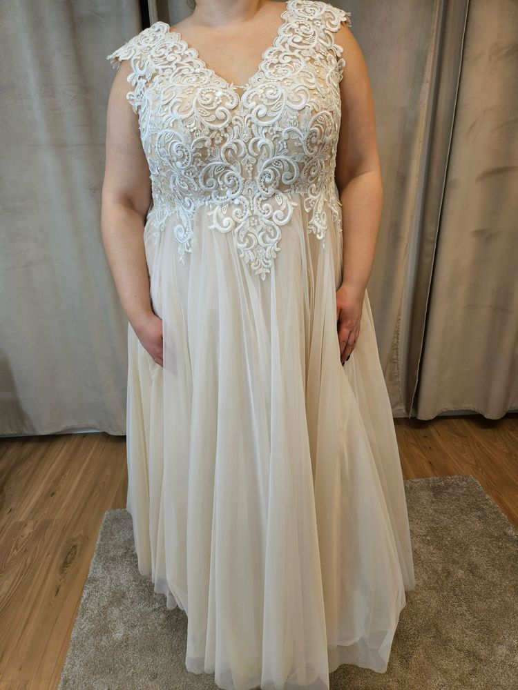 Suknia ślubna rozmiar 54-60 plus size