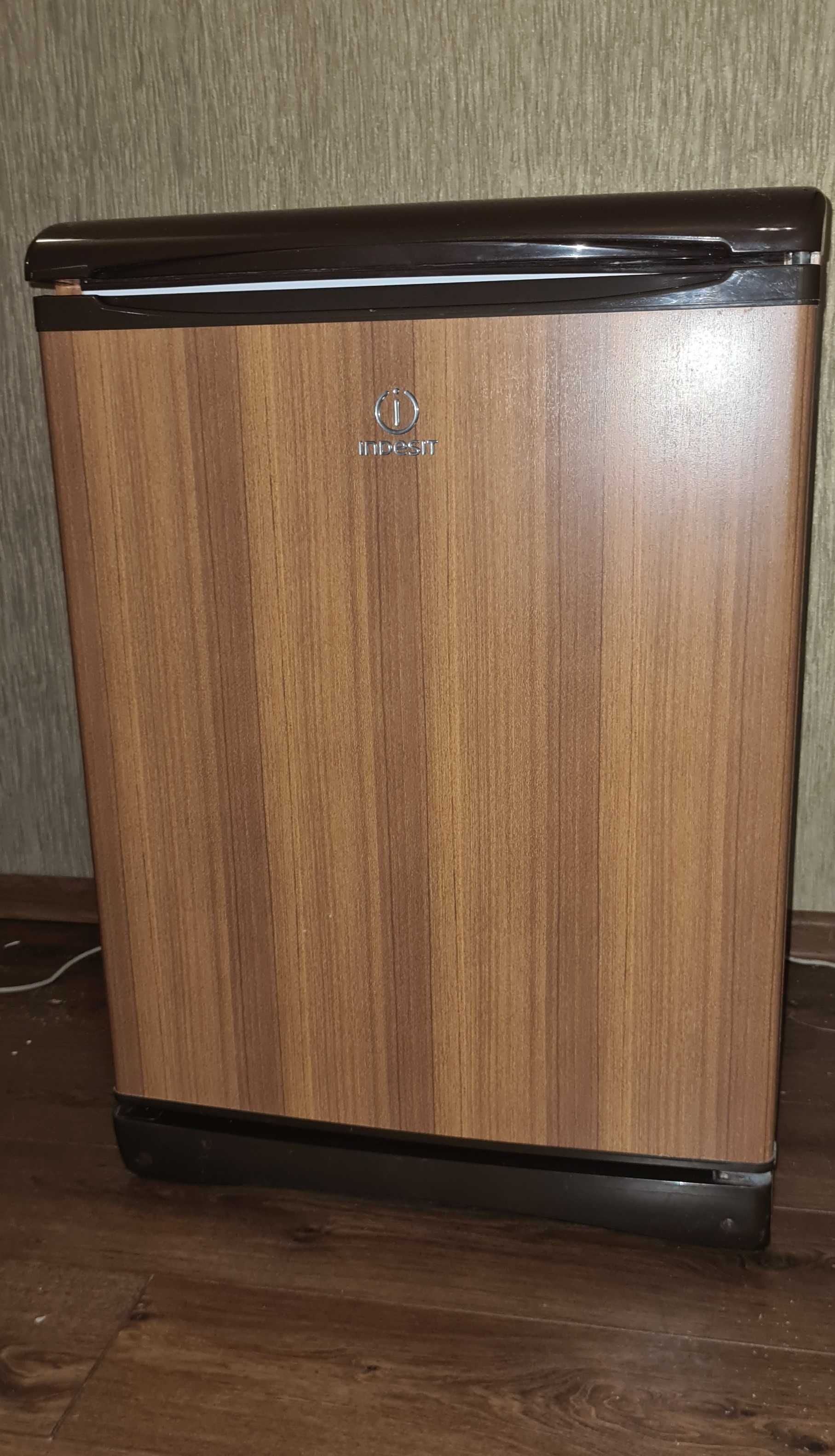 Холодильник INDESIT TT 85