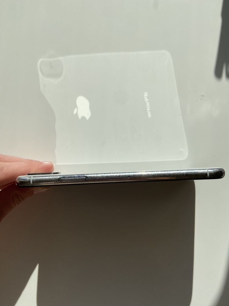 Biały Iphone X 64GB