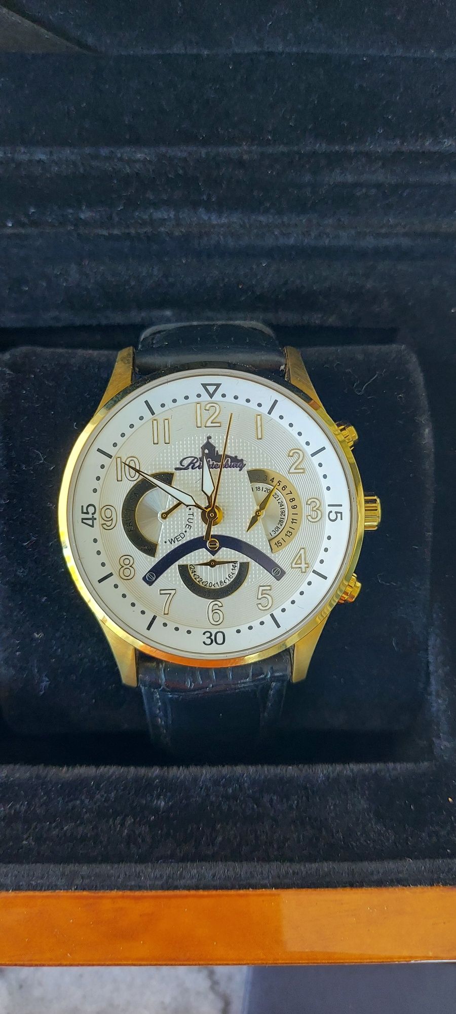Relógio Richtenburg R11700
