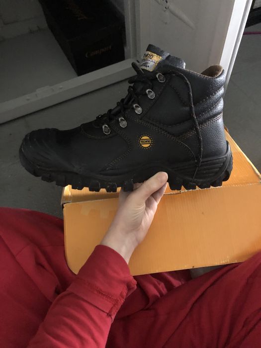 Botas novas cofra