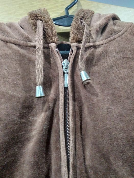 Świetna brązowa bluza welurowa rozm M/L biust od 100 do 110cm