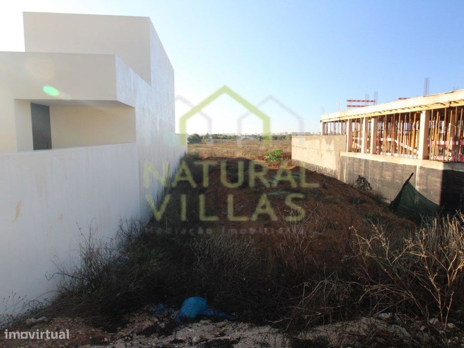 Lote para Moradia + Piscina em Conceição de Faro