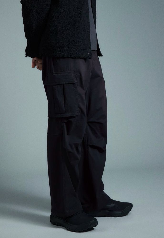 Czarne Spodnie Cargo Relaxed Fit