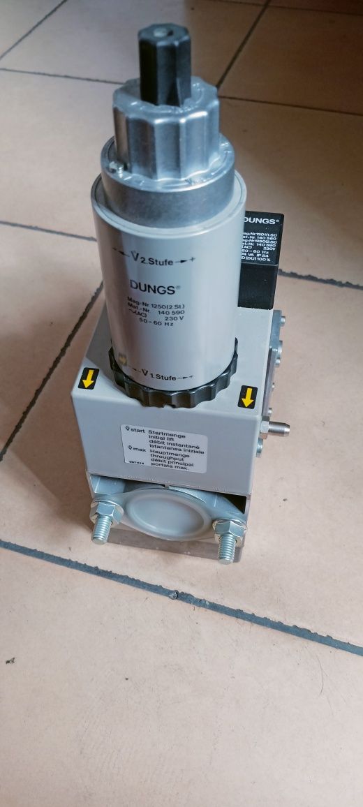 Zawór gazowy palnika Multibloc Dungs MB ZRDLE 410 B01