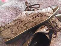 sprzedam buty sznurowane