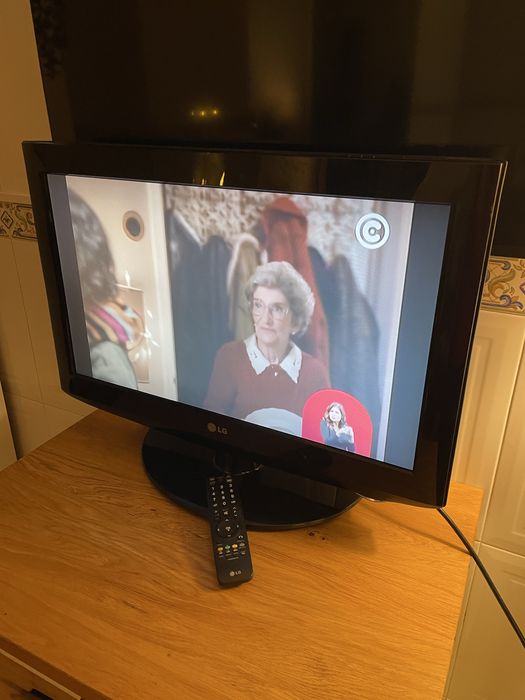 TV LG 26LD320 de 26”