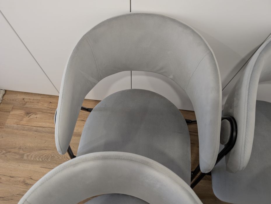 4 Cadeiras MIHU NOVAS