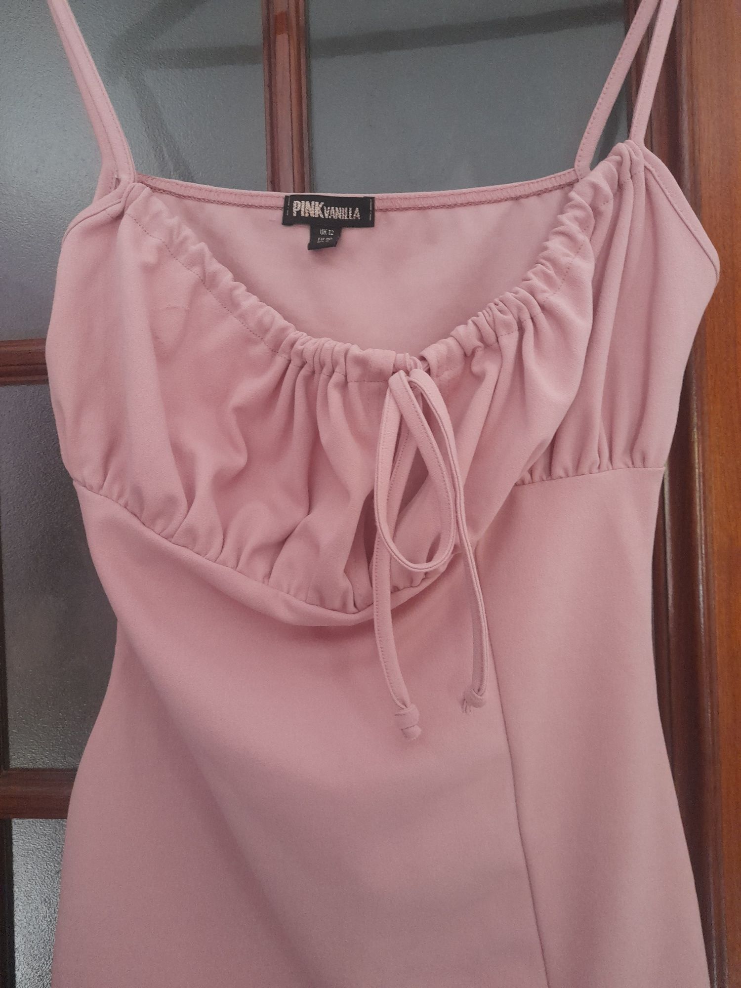 Vestido rosa de lickra tamanho 40