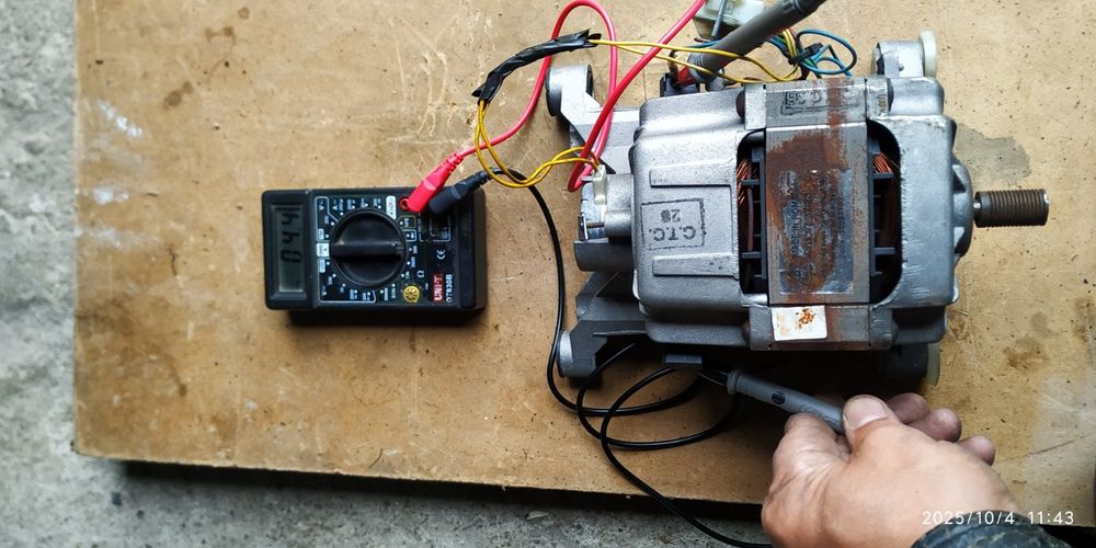 Двигун до пральної машини Siemens.