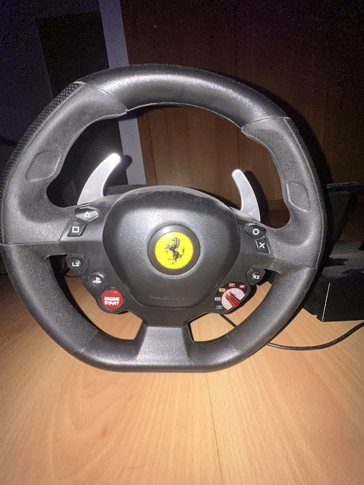 Volante + Pedais THRUSTMASTER T80 Ferrari 488 GTB (PS5/PS4/PC - Preto)