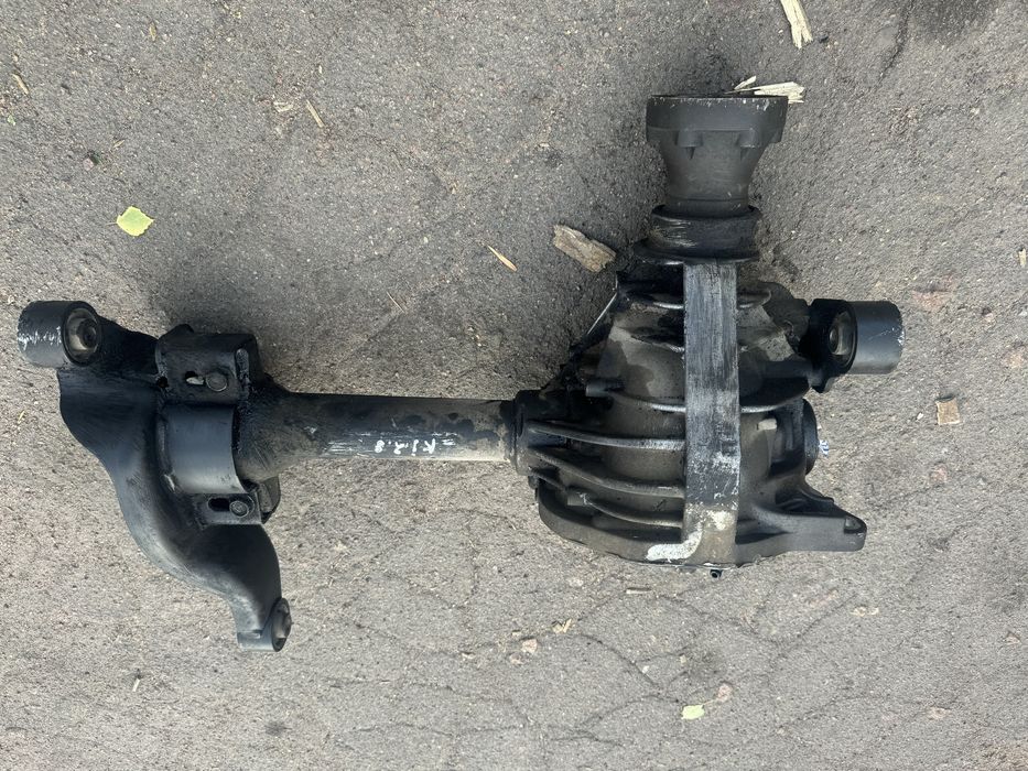 передній міст Jeep Liberty KJ 2.8 двигун