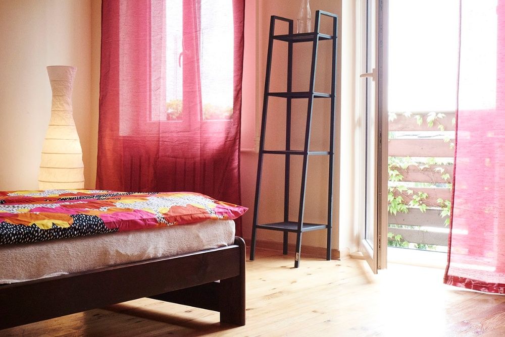 Hostel Włodarzewska;  pokoj 4 osobowy,  900 os/mies