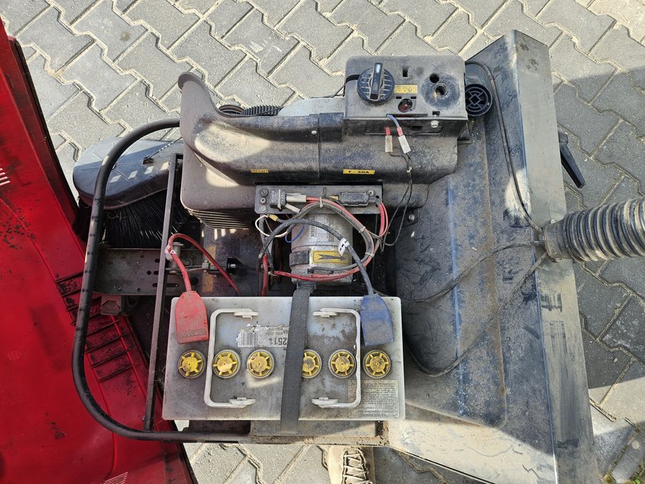 Zamiatarka Portotecnica Lion 8000