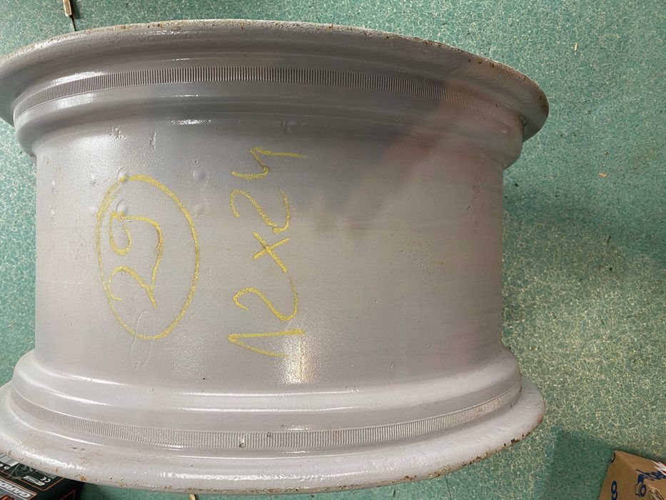 Sprzedam felgi New Holland, Case, Renault, Massey 12x24, 13.6R24