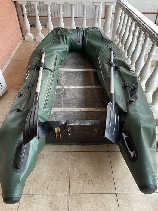 KOLIBRI KM-300D Ризиновий човен під мотор