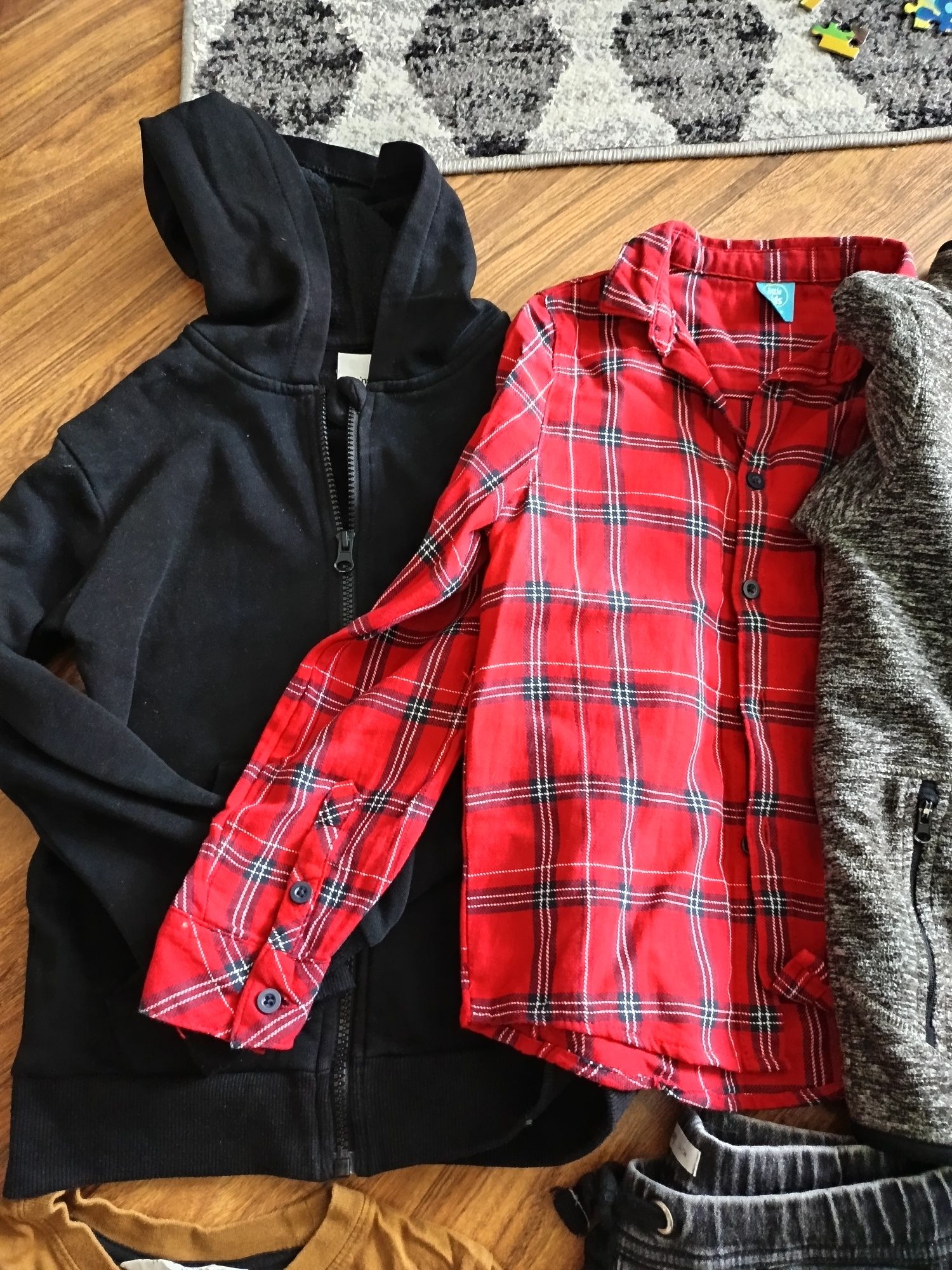 Paka rzecznej r134 H&M, Cool Club